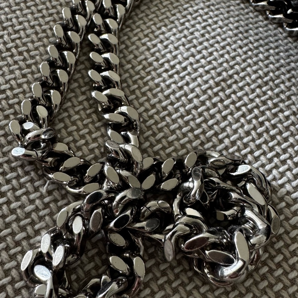 Saint Laurent Black Clutch with Silver Chain - Picture 4 of 11